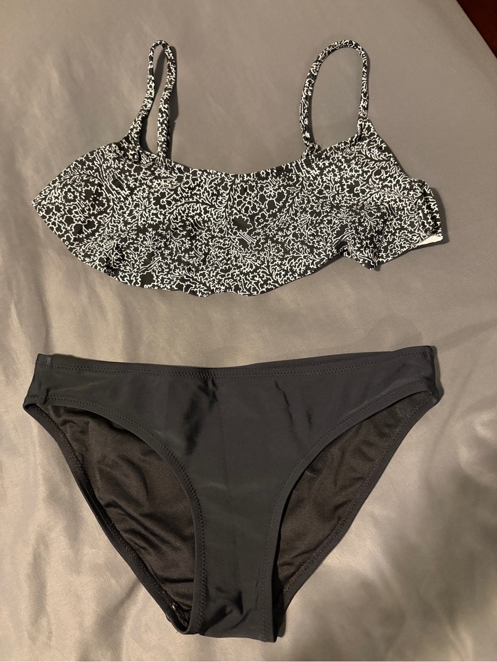 Old Navy Black & White Floral Ruffle Bikini Set - Women Swim